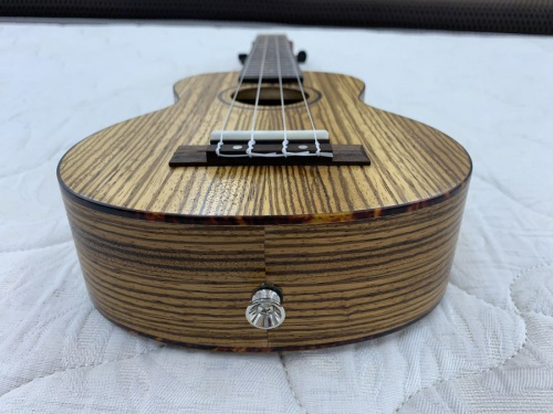 楽器強化店舗の船橋　買取　ウクレレ