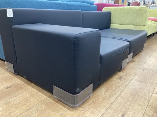 家具のKartell（カルテル）