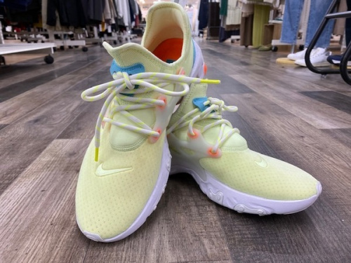 スニーカーのNIKE