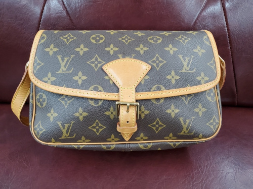LOUIS VUITTON(ルイヴィトン)のモノグラム