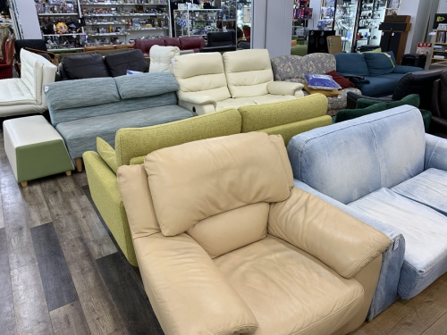 アンティークのアームチェア