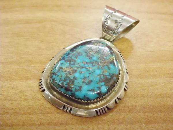 ナバホ族、ズニ族のインディアンジュエリーが買取入荷いたしました