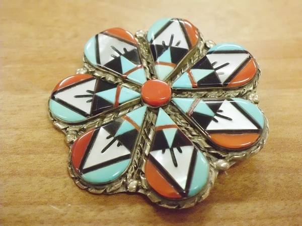 インディアンジュエリー　ネックレス ナバホ族　ズニ族 ナバホ族、ズニ族のインディアンジュエリーが買取入荷いたしました