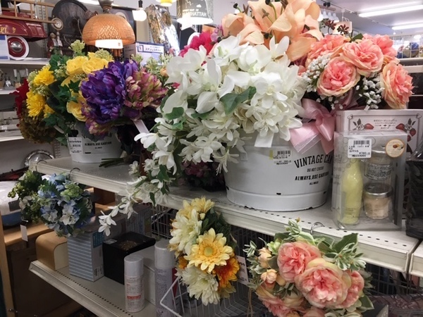 お祝い事に】お洒落なフェイクフラワーが買取入荷致しました！｜2019年