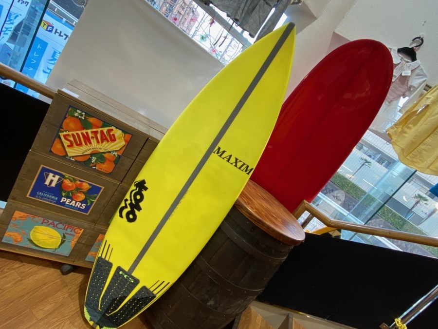 鮮やかな色合い！】MAXIM(マキシム)のサーフボードが買取入荷