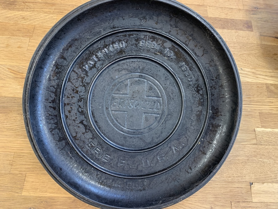 希少！GRISWOLD(グリスウォールド）のダッチオーブンを買取入荷