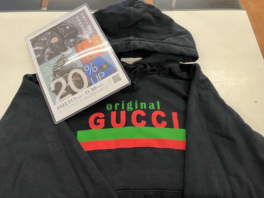 GUCCI フラワープリント フード付き　トップス　ロゴ入り　実寸見てください GUCCI（グッチ）の「グッチ GUCCI 半袖 大きいサイズ メンズ