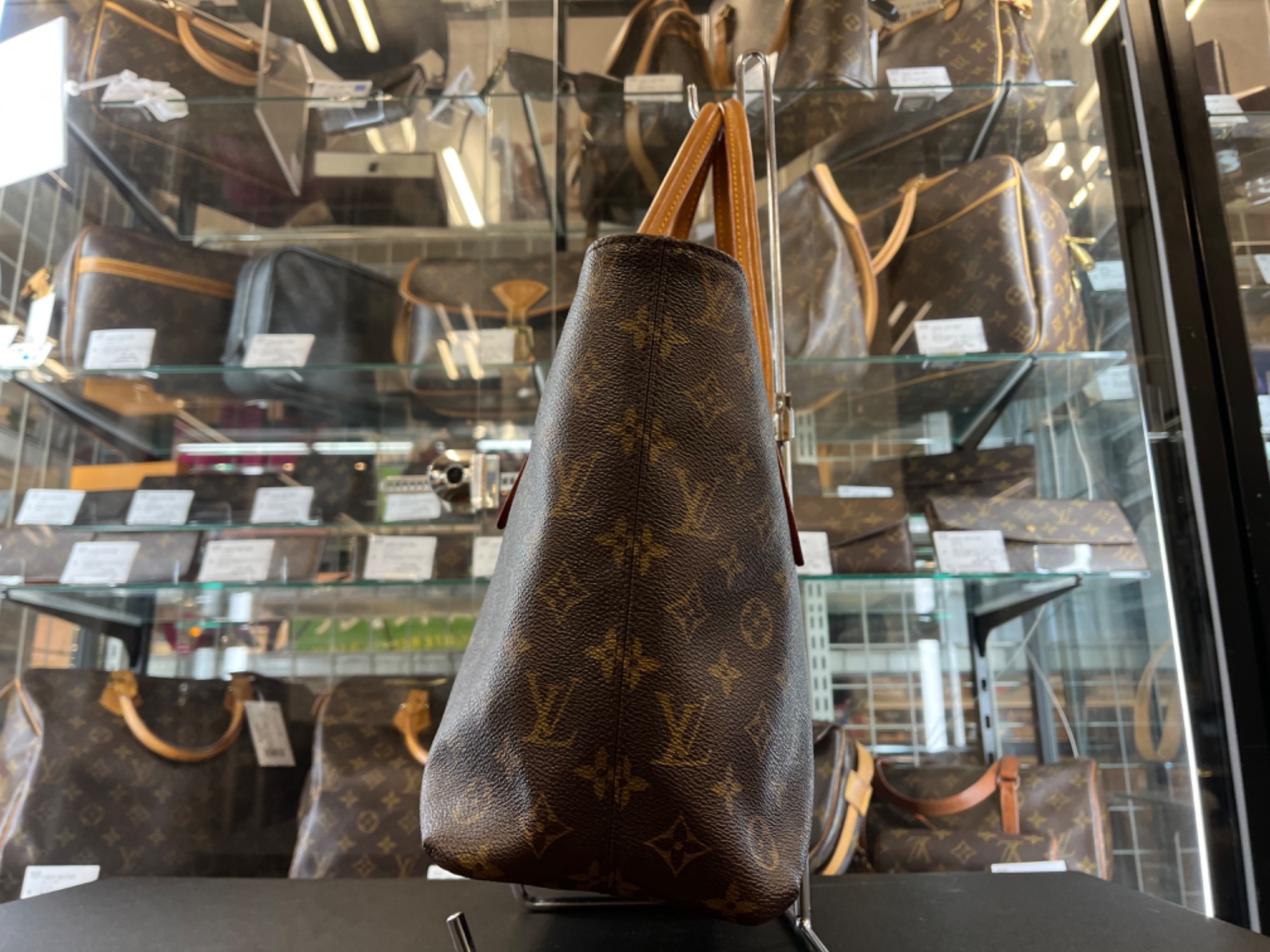 LOUIS VUITTON モノグラム ラスパイユ トートバッグ A4収納可能 LOUIS VUITTON モノグラム ラスパイユ トートバッグ A4収納可能