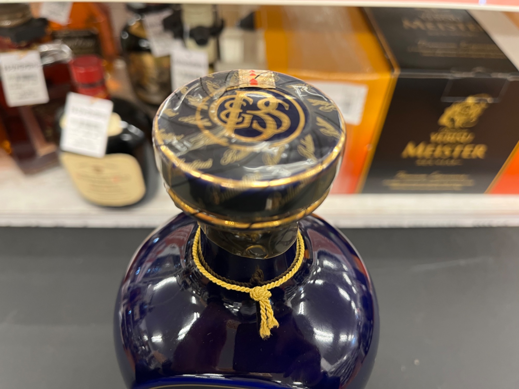 スコッチウイスキー バランタイン21年 陶器ボトルを買取入荷いたしまし