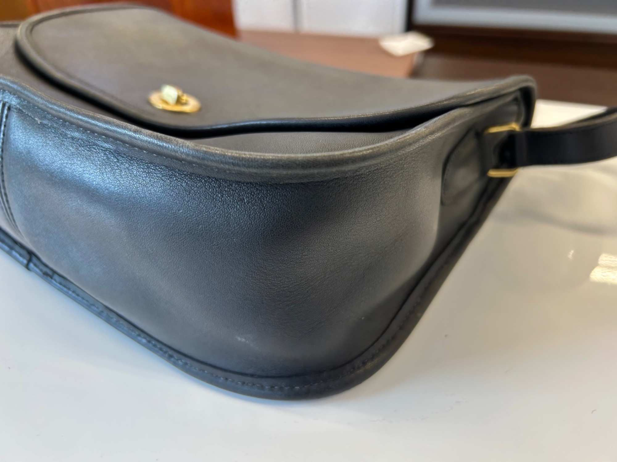 大人気！OLD COACH（オールドコーチ）フルレザーショルダー