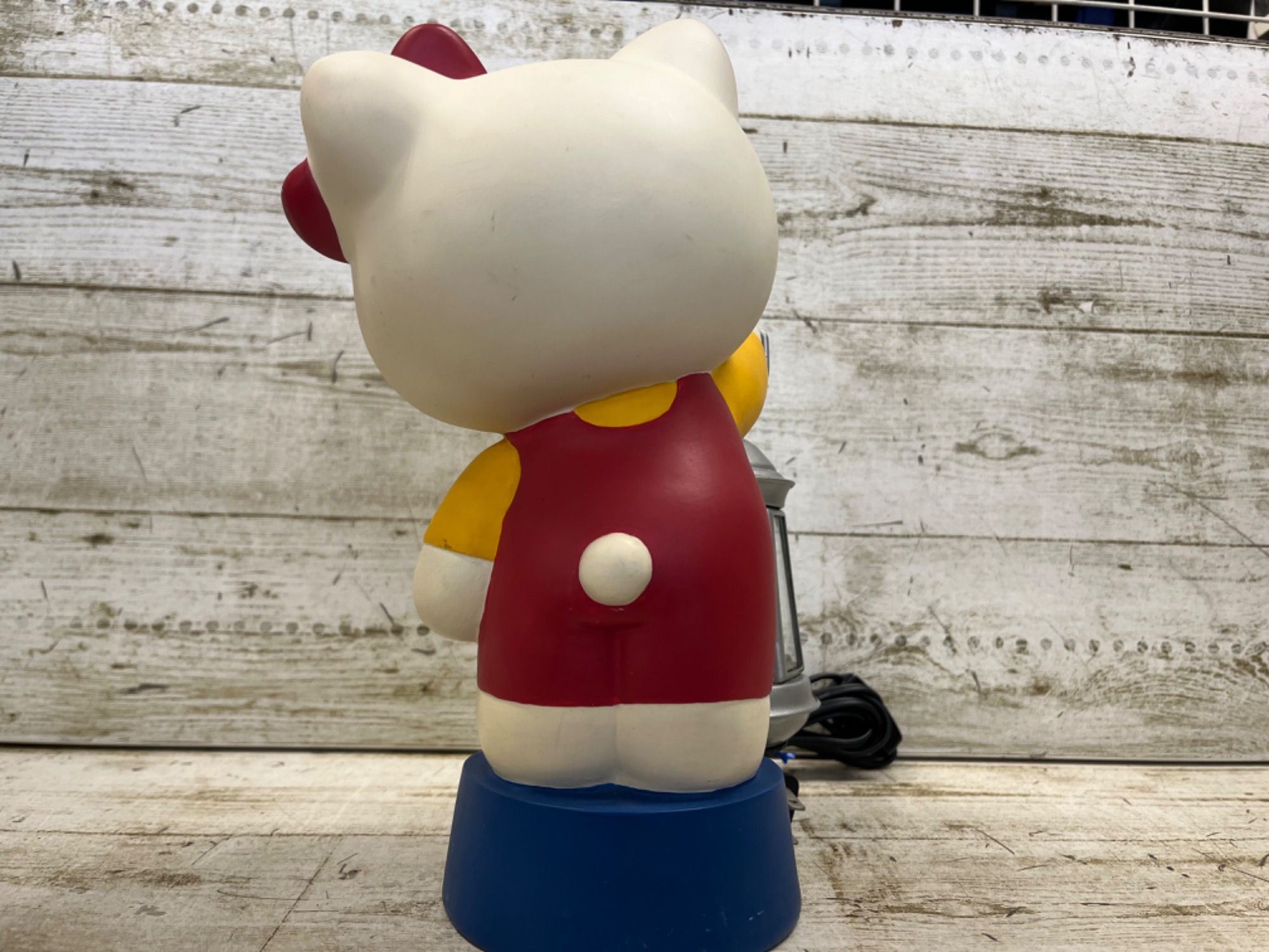 レトロ雑貨買取強化中！ HELLO KITTY(ハローキティー)陶器ランタンを