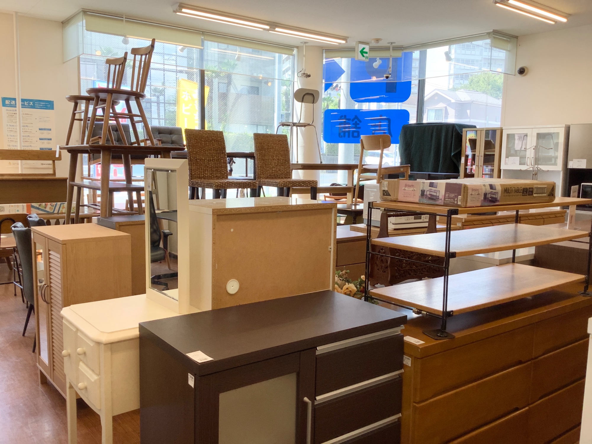UNICO(ウニコ)のカウンターチェア入荷しました！｜2023年08月18日