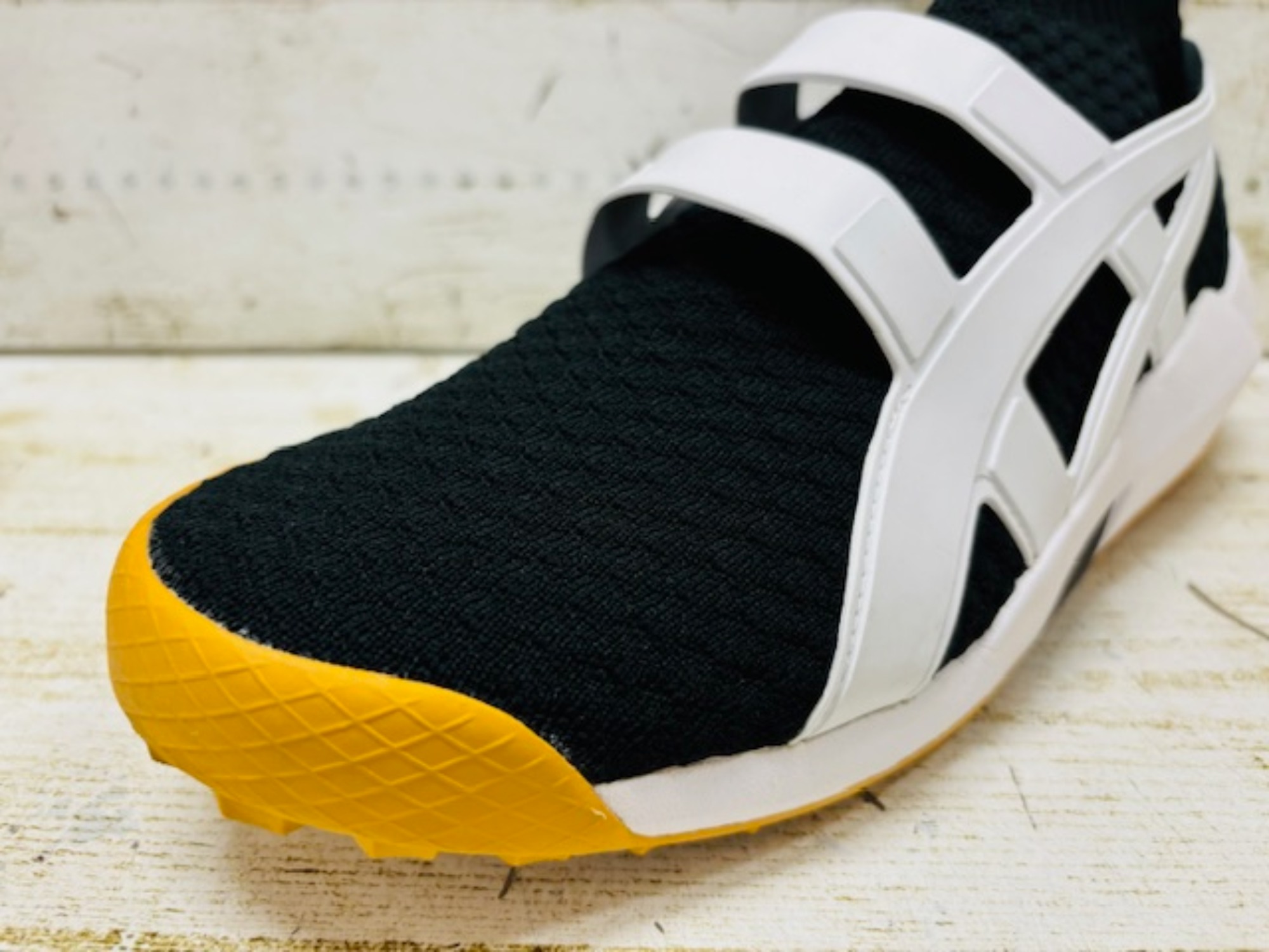 迫力のオニツカタイガーストライプ！ONITSUKA TIGER（オニツカ