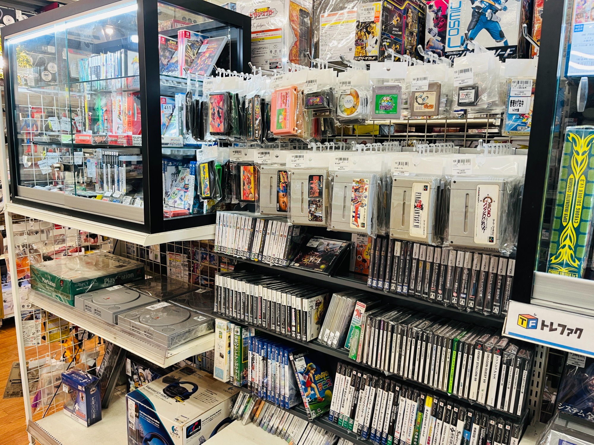 当店のゲーム売場のご紹介をします！レトロゲームは買取強化中