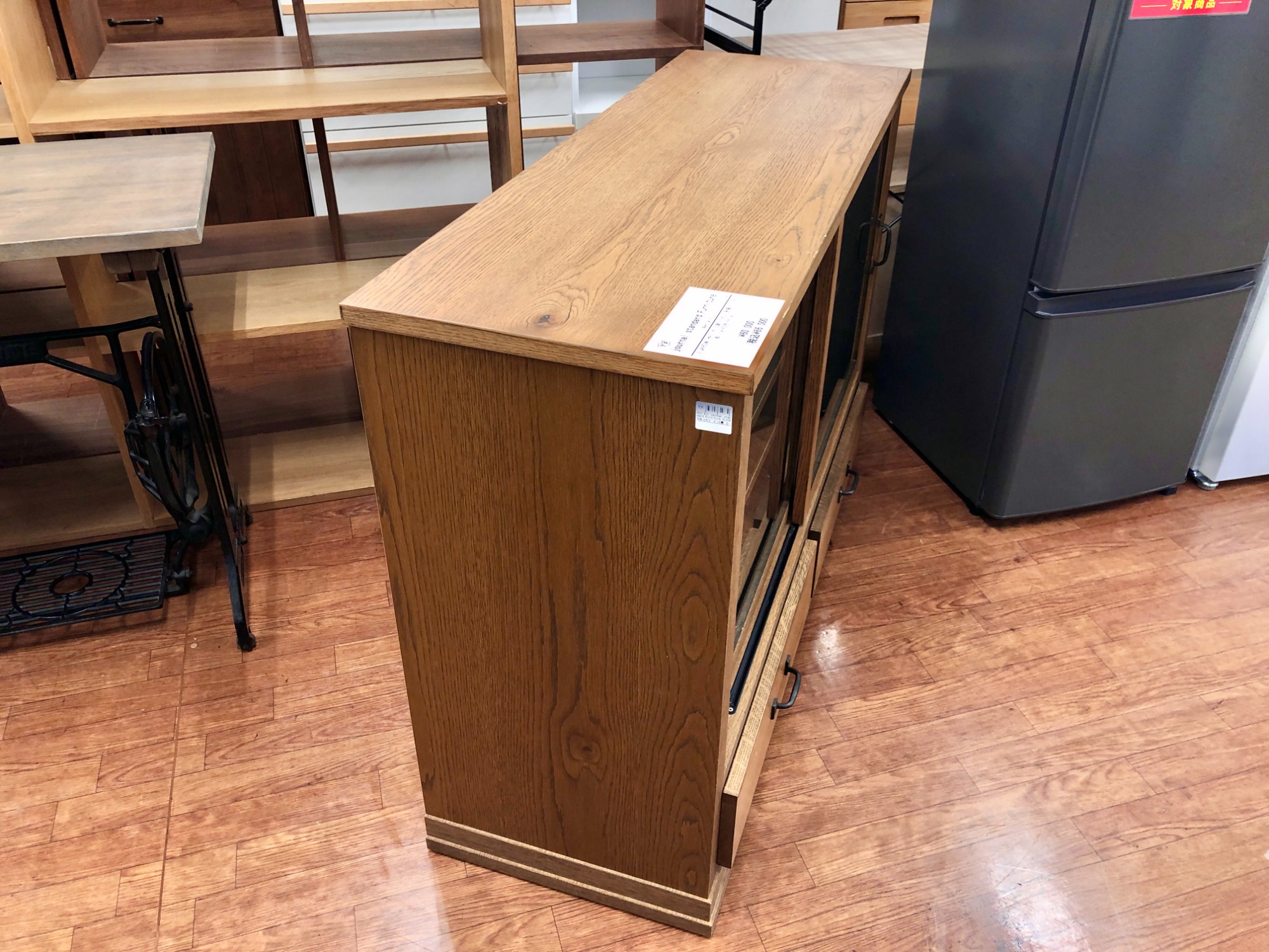 journal standard Furniture(ジャーナルスタンダードファニチャー)のDREUX(ドリュー) スモールキャビネット。古木の風合いを生かしたコンパクトな収納は西海岸スタイルなどに♪  - kokoelma -ココエルマ- 雑貨・中古家具・北欧家具・アンティーク家具の通販 インテリア 