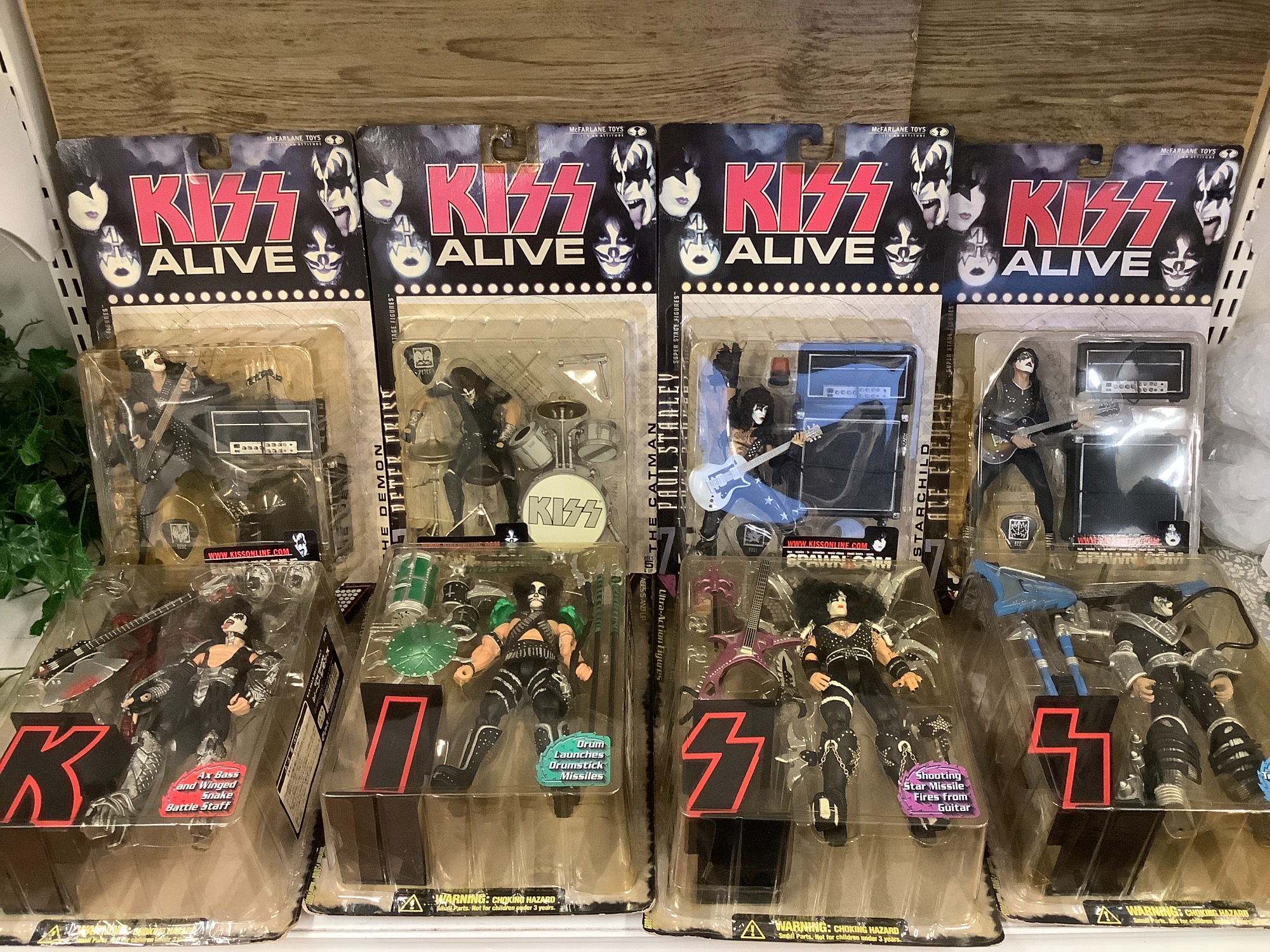 世界的人気バンドKISSのフィギュアが入荷致しました！！｜2025年09月11