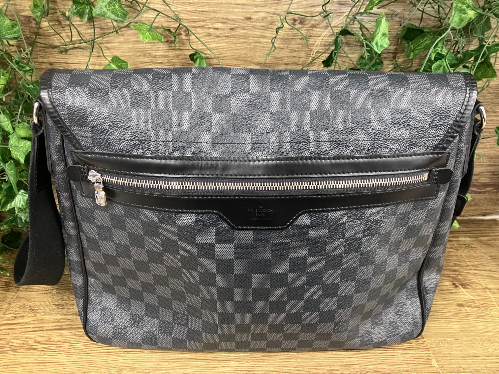 LOUIS VUITTON（ルイヴィトン）のメッセンジャーバッグ（ダミエ）が
