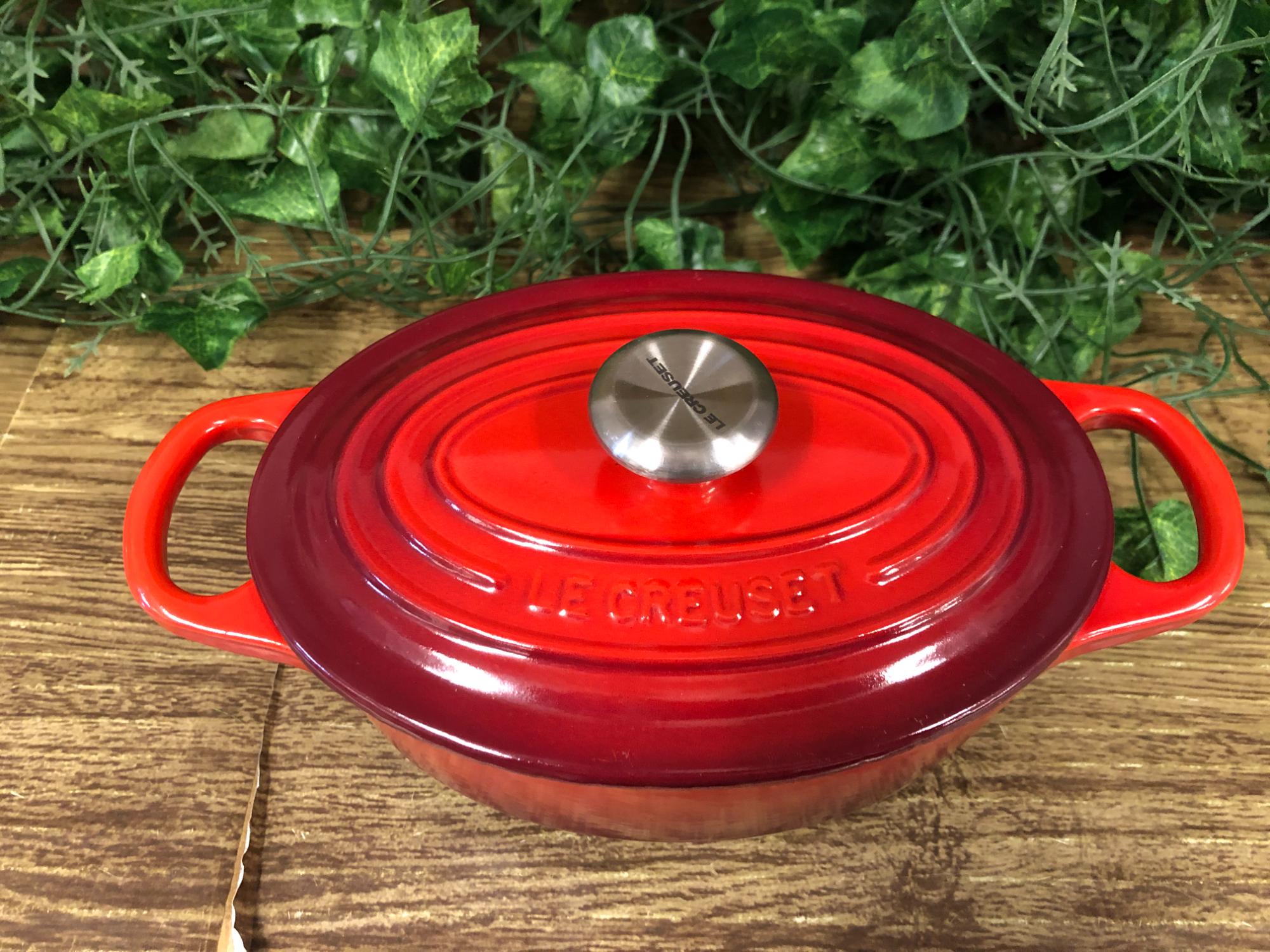 LE CREUSET(ルクルーゼ） の両手鍋とテリーヌ型容器が 買取入荷しま
