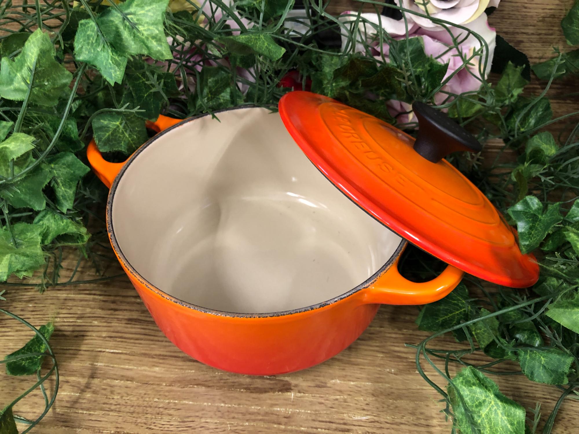 LE CREUSET オレンジ 両手鍋 小型　ココットロンド　離乳食作りにも Amazon.co.jp: ル・クルーゼ(Le Creuset) 鋳物 ホーロー 鍋 両手鍋 鉄