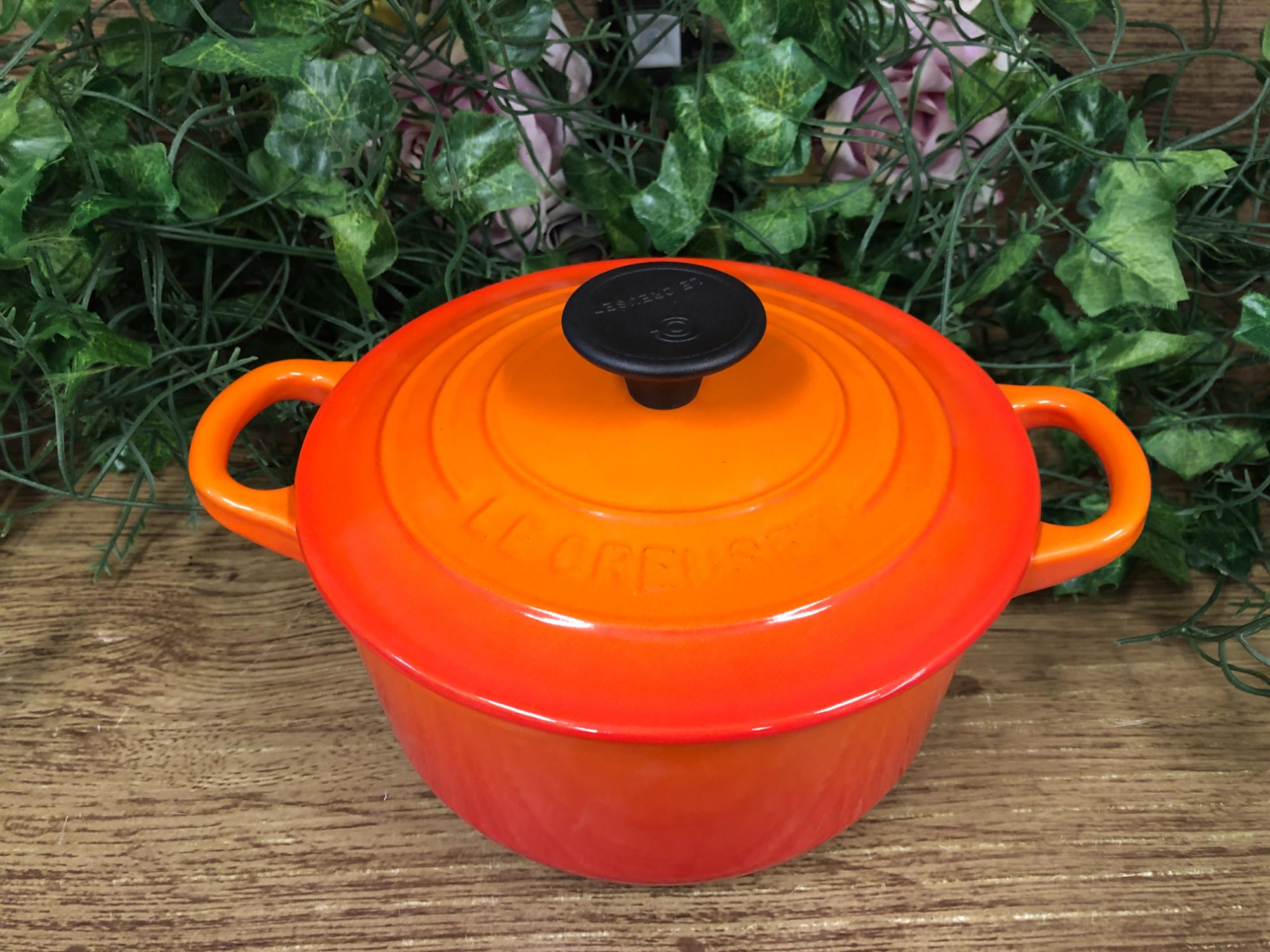 LE CREUSET オレンジ 両手鍋 小型　ココットロンド　離乳食作りにも シグニチャー ココット・ロンド 28cm オレンジ | 両手鍋 ｜ル