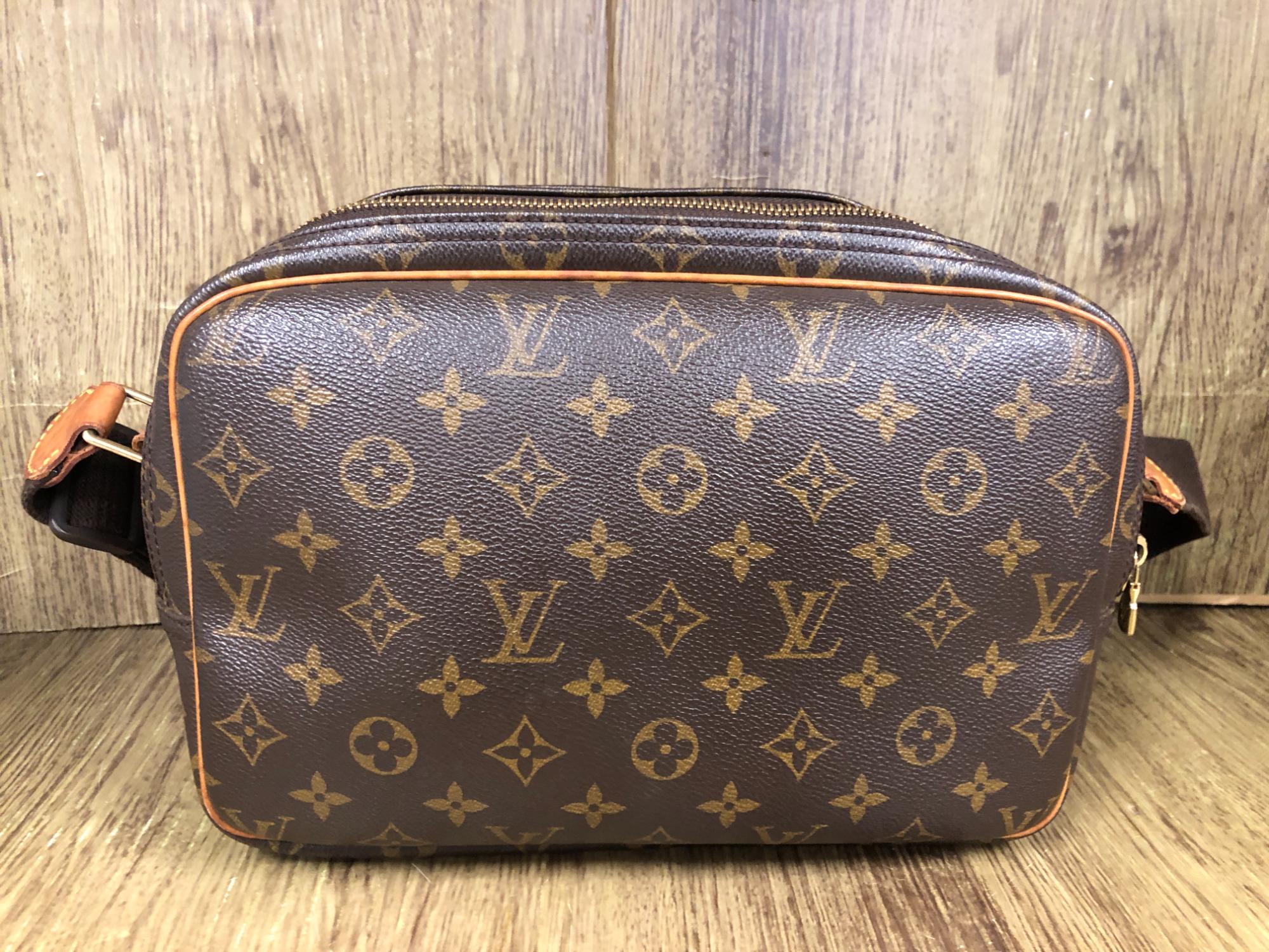 LOUIS VUITTON（ルイヴィトン）のショルダーバッグ（モノグラム