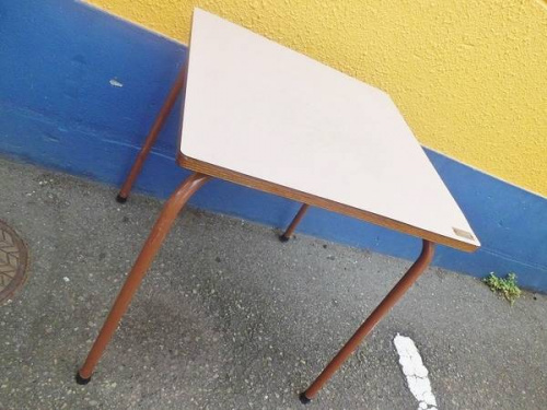 家具・インテリアのテーブル