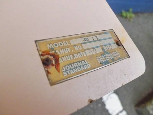 テーブルのJOURNAL STANDARD