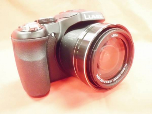 デジタル家電のデジタルカメラ