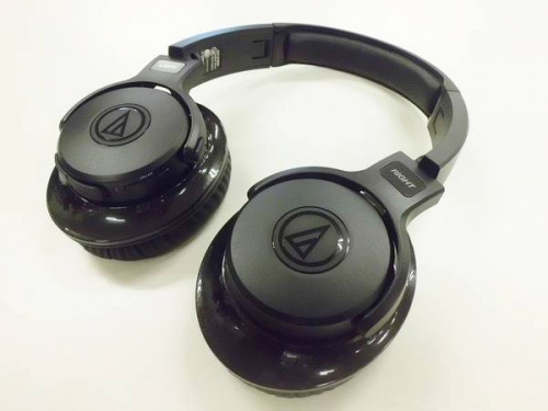 デジタル家電のヘッドホン