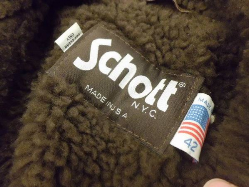 ジャケットのSchott