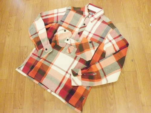 メンズファッションのシャツ