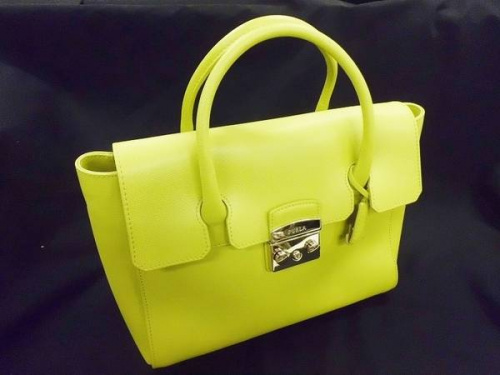 レディースファッションのFURLA
