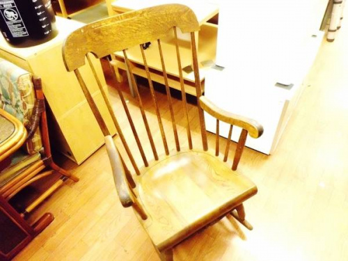 家具・インテリアのロッキングチェア