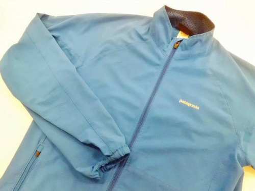 アウトドアのアウトドアウェア