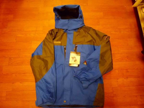 アウトドアウェアのColumbia