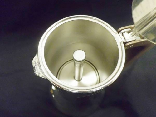 エスプレッソメーカーのALESSI