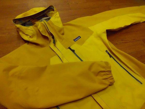 アウトドアのアウトドアウェア