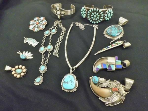 シルバーアクセサリーのインディアンジュエリー