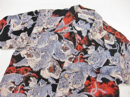 メンズファッションのアロハシャツ