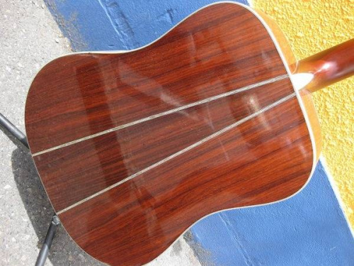アコースティックギターのヤイリギター