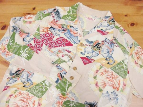 メンズファッションのアロハシャツ