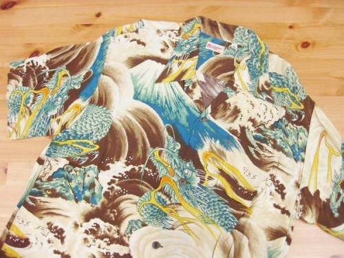 メンズファッションのアロハシャツ