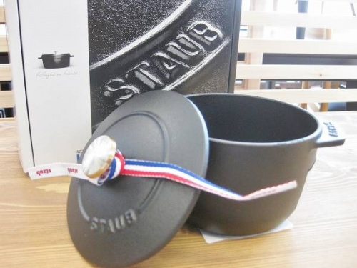 キッチン雑貨のSTAUB