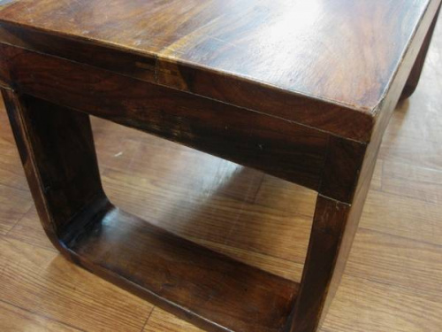 ベンチのOLD MASION