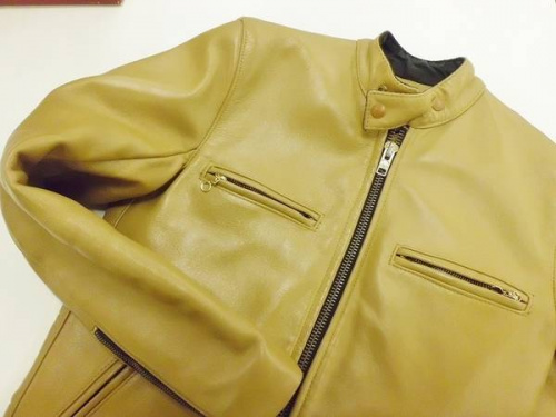 ジャケットのVANSON