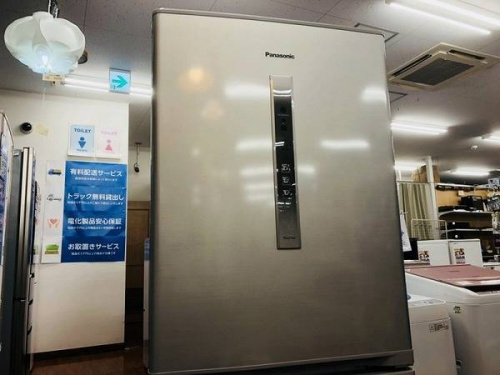 生活家電の3ドア冷蔵庫