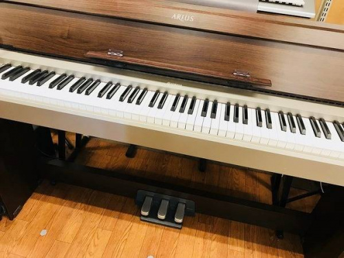 楽器の電子ピアノ