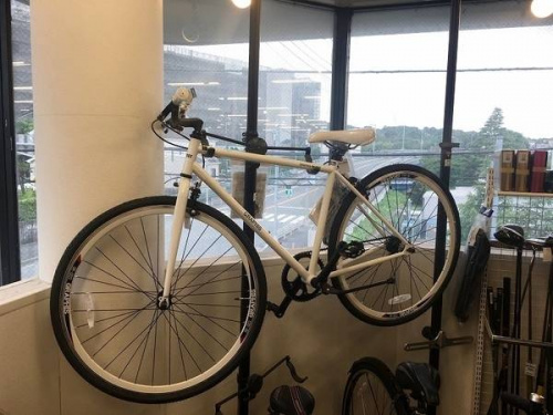 スポーツ用品の自転車