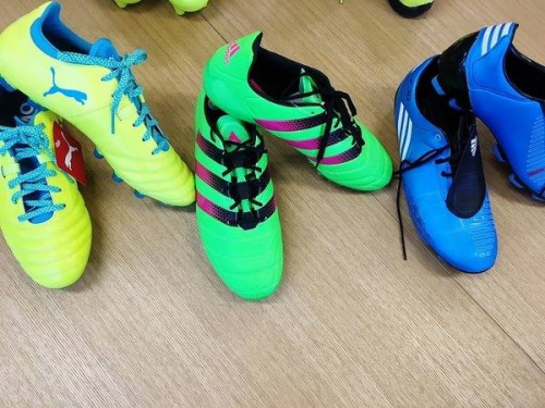 サッカーの中古スポーツ用品