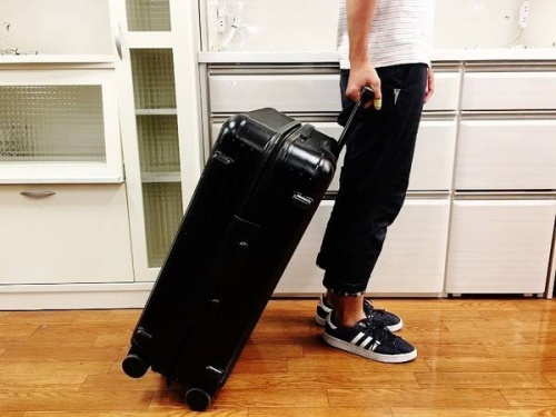 スーツケースのリモワ